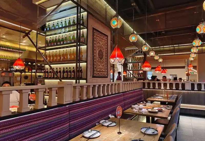 新疆菜館裝修設計：民族特色與風情用餐環(huán)境營造